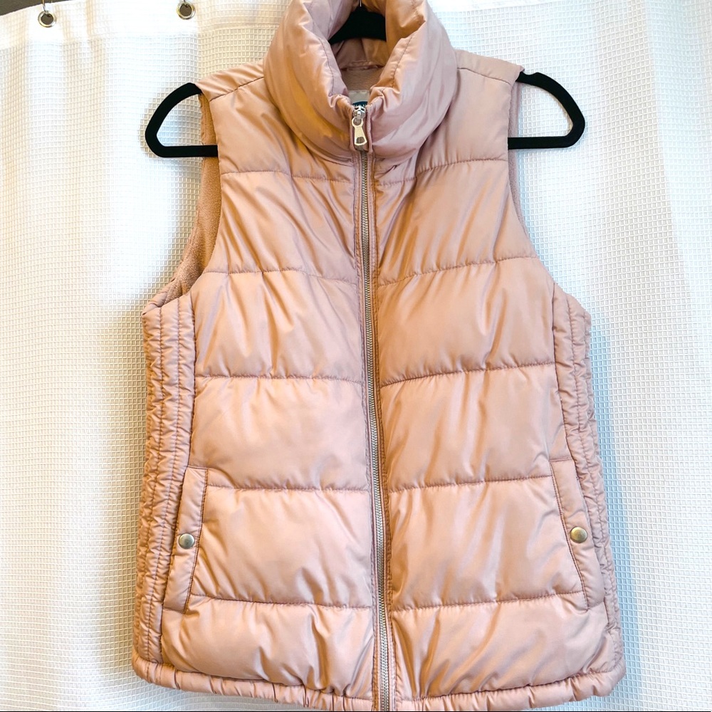 Old navy puffer vest